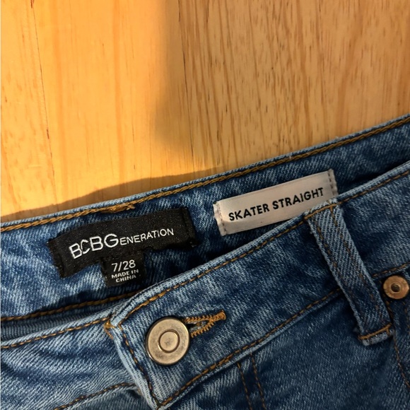Size 10 womens BCBGeneration Skater Straight Blue Jeans - Picture 3 of 4